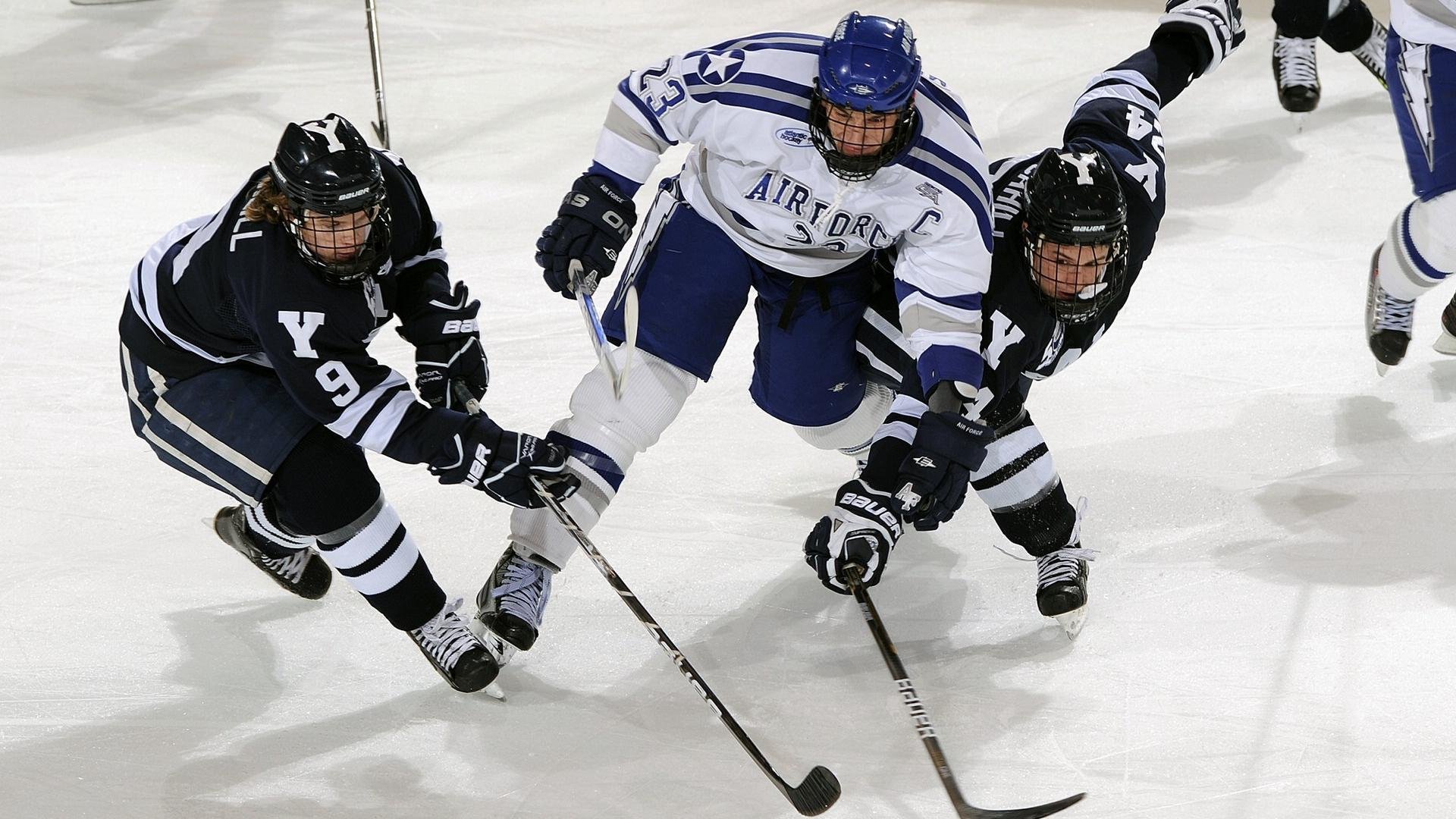 CS2枪械对决引爆全场热血,cs1.6对枪